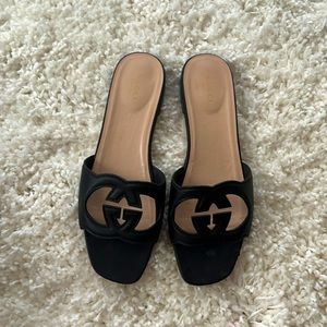 GUCCI WOMEN'S INTERLOCKING G CUT-OUT SLIDE SANDAL